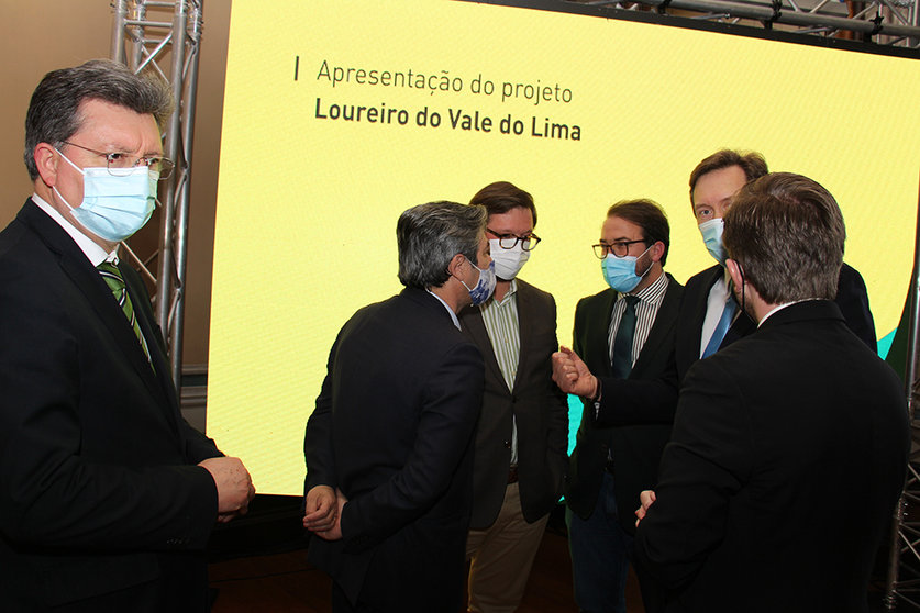 Los alcaldes de los cuatro municipios involucrados en 'Loureiro do Vale do Lima'. ROBERTO LEDO.