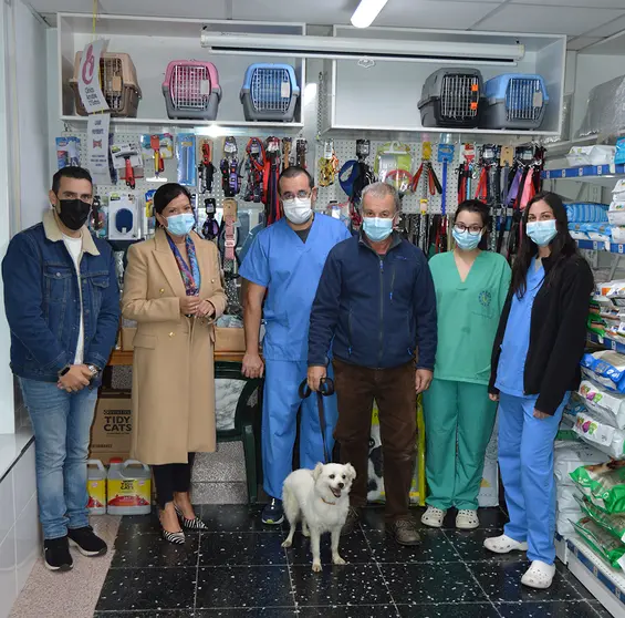 Imaxe da primeira campaña de prevención do abandoo e perda de mascotas mediante implantación do microchip. ARQUIVO.