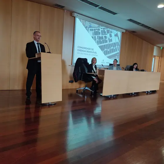 Cerveira  apresenta  projeto  para  criação de  uma  comunidade  de  energia renovável.