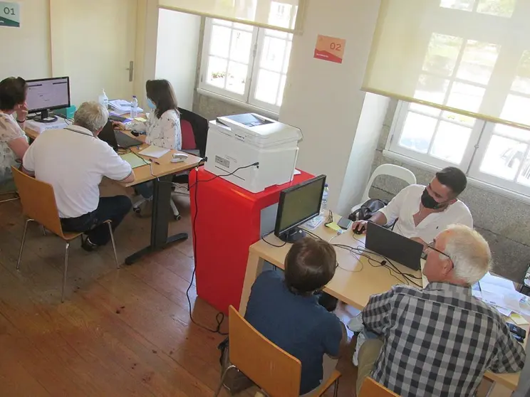 A desloca&ccedil;&atilde;o do Balc&atilde;o &Uacute;nico do Pr&eacute;dio (BUPi) pelas freguesias assume-se como um prolongamento do servi&ccedil;o que se mant&eacute;m dispon&iacute;vel, permanentemente, no edif&iacute;cio da Antiga Escola da Avenida, na Avenida Ant&oacute;nio Feij&oacute; .