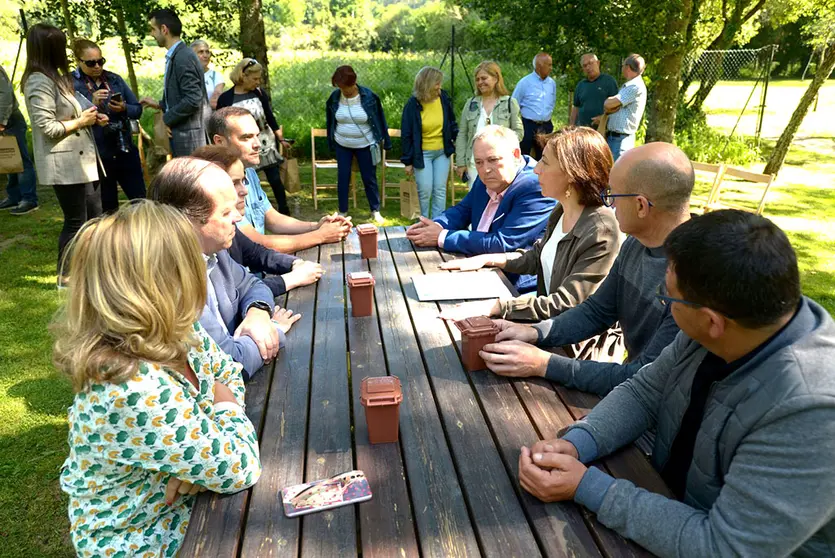 La conselleira de Medio Ambiente, Territorio y Vivienda se reunió hoy con los municipios adheridos a la planta de compostaje de la Xunta localizado en Cerceda.