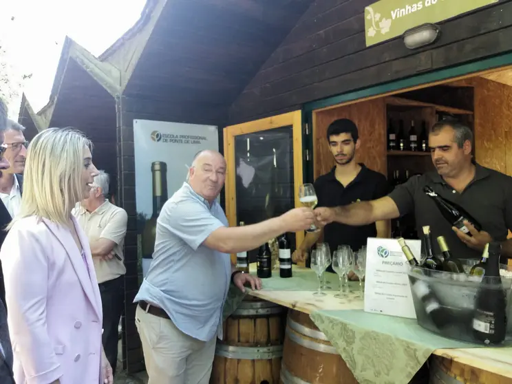 Amancio Cerqueira guiou a visita da Secretaria de Estado, Isabel Ferreira.