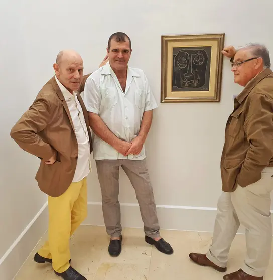 Los artistas Llamazares, Leiro y nuestro colaborador Alberto Barciela.