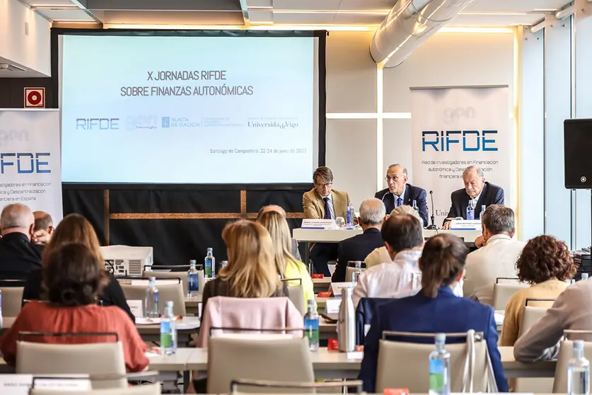 O conselleiro de Facenda e Administración Pública, Miguel Corgos, clausurou as X xornadas RIFDE sobre finanzas autonómicas pedindo consenso para facer a reforma.