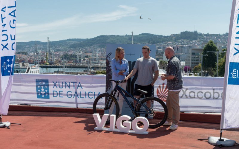 La delegada territorial de Junta en Vigo presentó la programación del festival de deporte urbano que se celebrará en el paseo de las Avenidas entre los próximos 11 y el 14 de agosto.