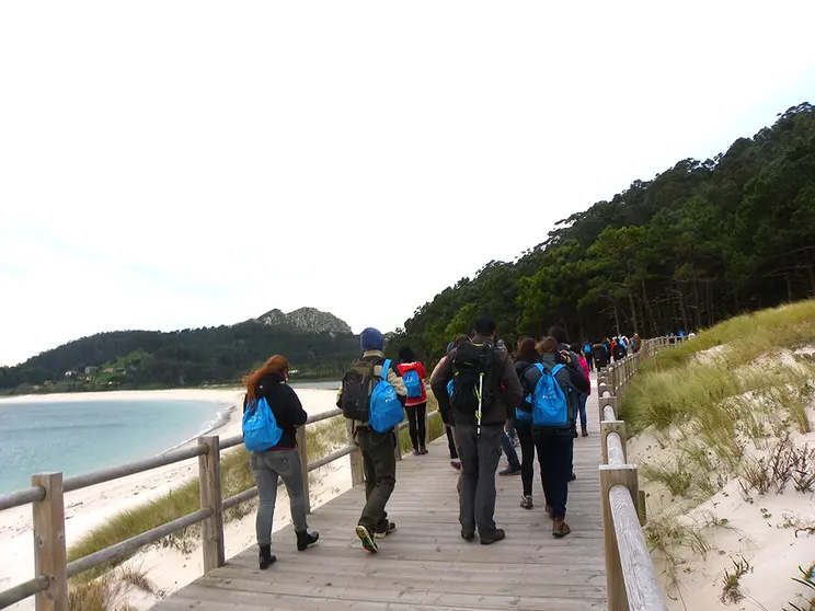 Durante xullo e agosto farán de forma telemática a parte teórica do curso e a partir de outubro realizarán prácticas no centro de visitantes e nas propias illas.