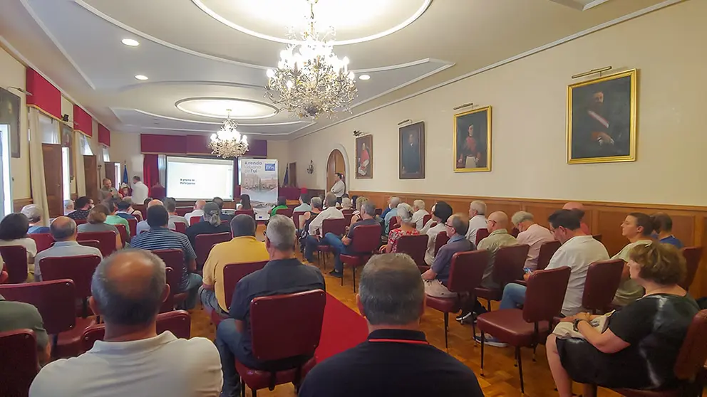 Reunión da presentación diagnose Axenda Urbana.