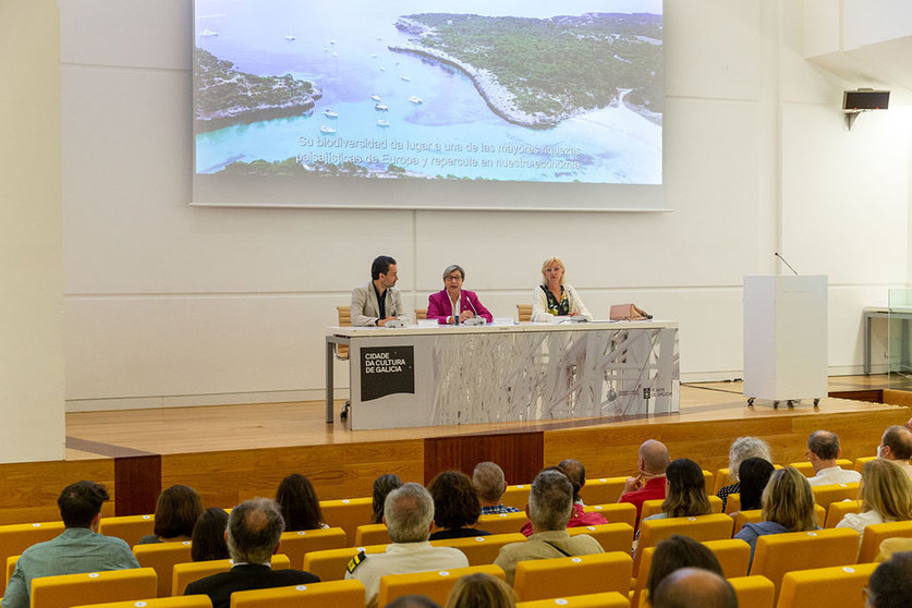 La conselleira del Mar participó en la presentación del Programa de Ciencias Marinas de Galicia