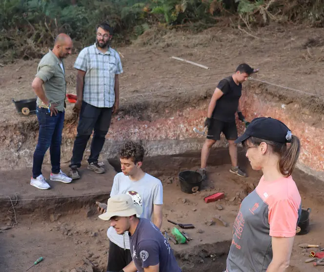 Os estudos permitirán determinar se o xacemento das Gándaras de Budiño é o máis antigo de Galicia.