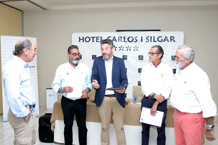 Leonardo López, Manuel Villaverde, Luís de la Peña, Modesto Prieto, Fernando Casas y Carlos Agra.