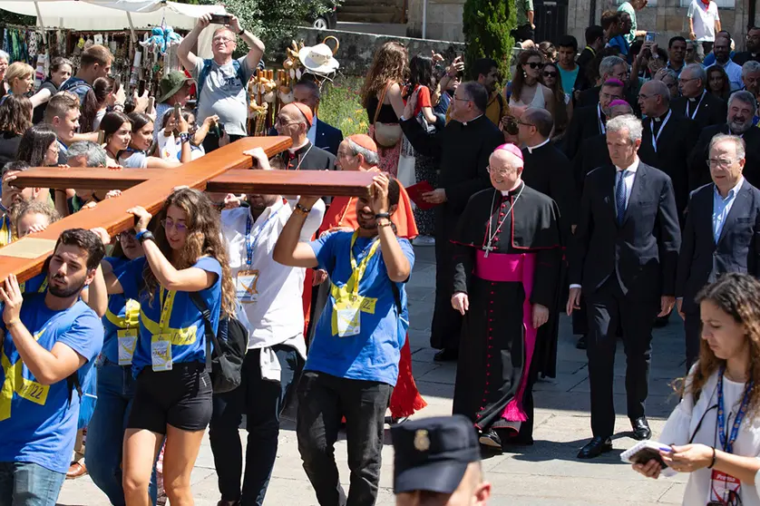 O presidente da Xunta asistiu á recepción do enviado especial do papa Francisco á Peregrinacion Europea da Mocidade.