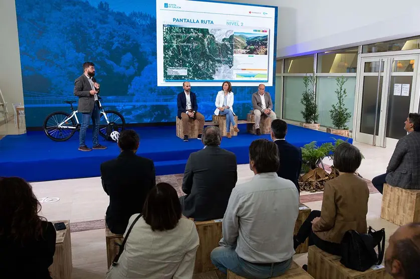 La conselleira de Medio Ambiente, Territorio y Vivienda presentó hoy el visor A paisaje de Galicia desde la bicicleta.