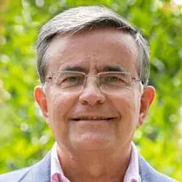 José Luis Illueca es profesor de Análisis de Situaciones de Negocio en el IESE Business School,