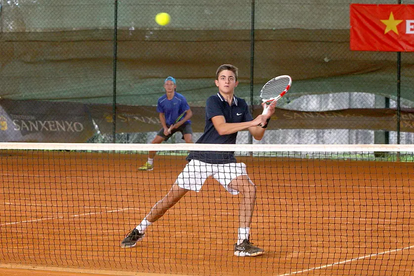 Los lusos Grebentsov y Serras.