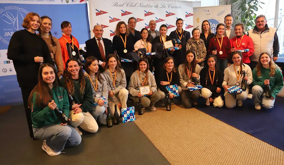 Podio Vigo, Gijón y Oporto PEDRO SEOANE.