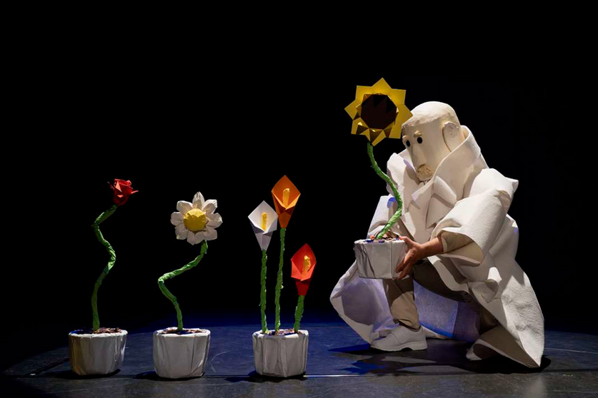 El 16 de diciembre comienza la Navidad ‘en el Gaiás' con el encendido de las luces y la apertura del ‘Bosque de papel', una instalación que nos traslada al interior de un bosque invernal habitado por zorros, conejos, pájaros y flores.