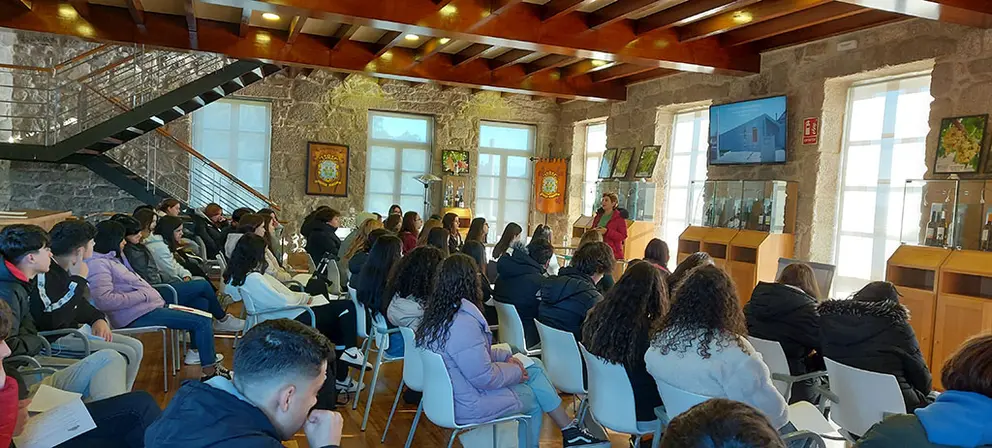 Ponencia de Elena S&iacute;o, farmac&eacute;utica, con  Farmacia en Cabreira.