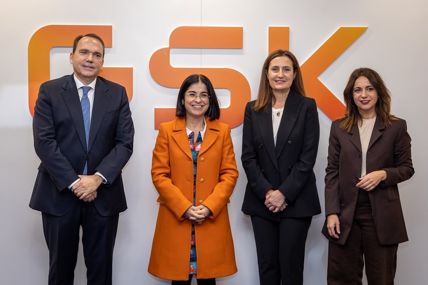 Cristina Henríquez de Luna, presidenta y consejera delegada de GSK España recibió a la ministra.