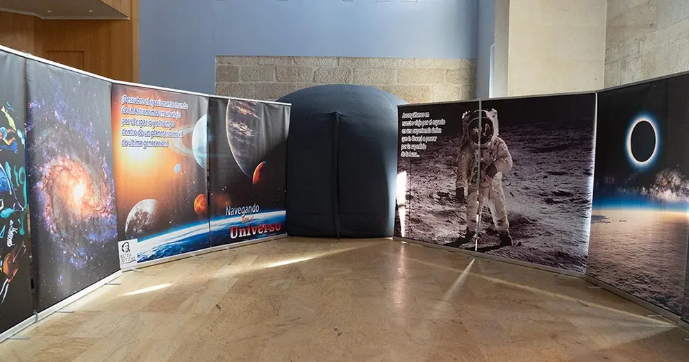 Interior dun moderno planetario móbil.