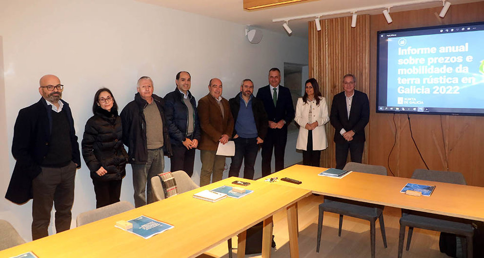 A directora xeral da Axencia Galega de Desenvolvemento Rural, Inés Santé, presidiu a presentación do último informe sobre prezos e mobilidade da terra rústica.