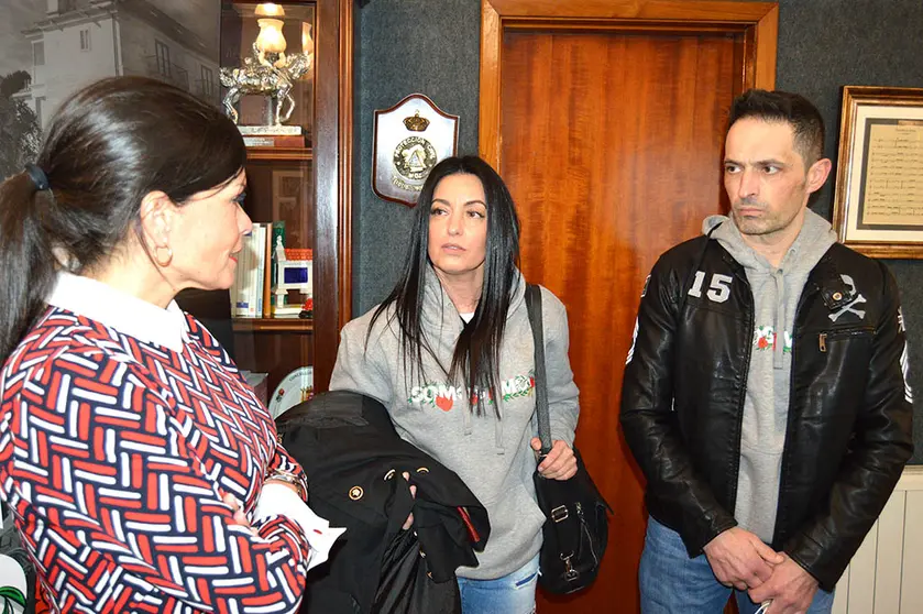 Verónica Presa e Luis Argüelles, Campións Galegos de Arco Composto coa alcaldesa de Mos.