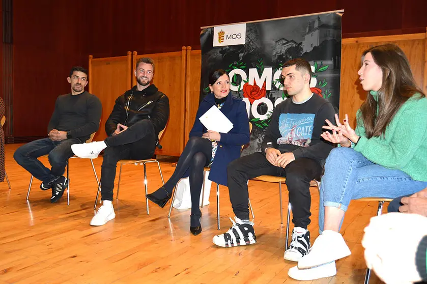 Laura, Agustín, Álex e Manuel, que o pasado mes de decembro erixíronse campións e subcambións galegos, respectivamente, de boxeo.