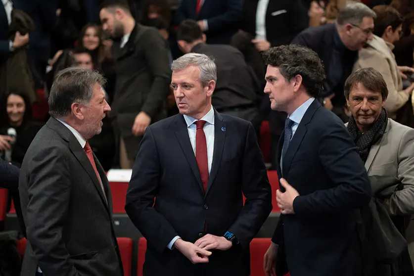 El presidente de la Xunta asistió al décimo aniversario de la multinacional hoteleao Hotusa en Chantada.