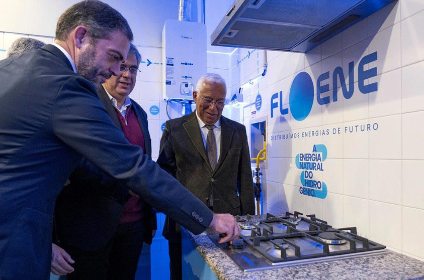 Primeiro-Ministro António Costa e Ministro do Ambiente e da Ação Climática, Duarte Cordeiro, na primeira injeção de hidrogénio verde na rede de gás natural, Seixal.