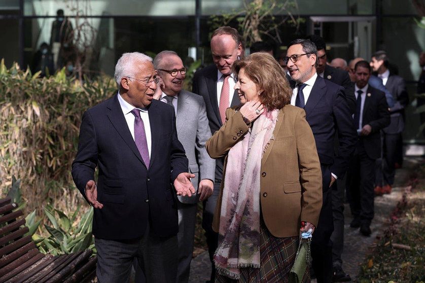 Primeiro-Ministro António Costa com a presidente da Fundação Champalimaud, Leonor Beleza, na assinatura do acordo para a redução em 50% da pegada ambiental, Lisboa.