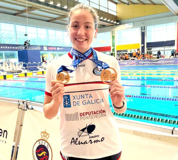 A nadadora Carla Carrón, do CN Ponteareas, campioa de España nos 100 e 200 metros libres.