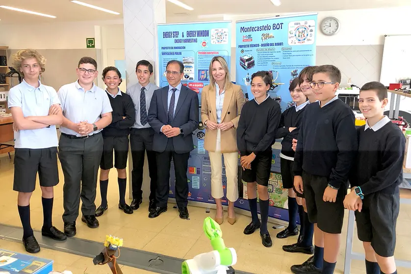 El equipo MontecasteloBot.