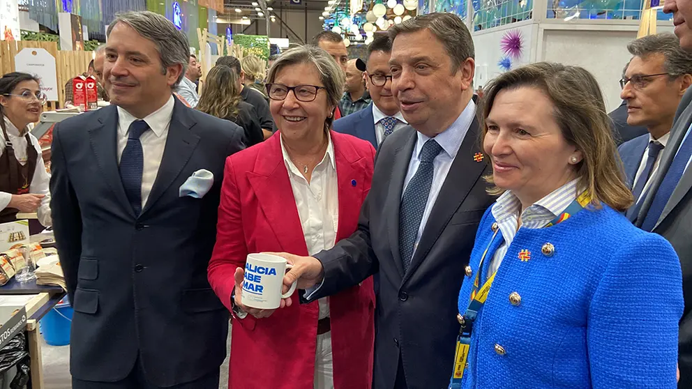 La conselleira do Mar asistió hoy a la inauguración de la 36ª edición de la feria internacional de alimentación y bebidas de calidad Gourmets y visitó a las empresas gallegas.
