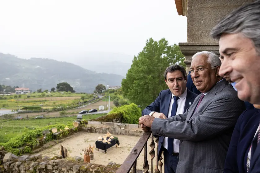 Primeiro-Ministro acompanhado pelo Ministro da Administração Interna e pelo Presidente da Câmara Municipal de Baião, na inauguração do o Mosteiro de Ancede - Centro Cultural de Baião.