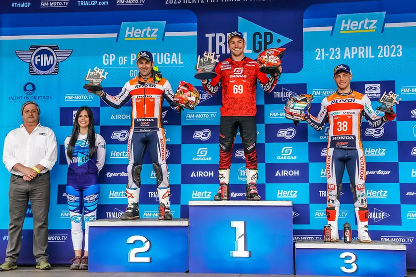 Bou,  Busto y Marcelli.