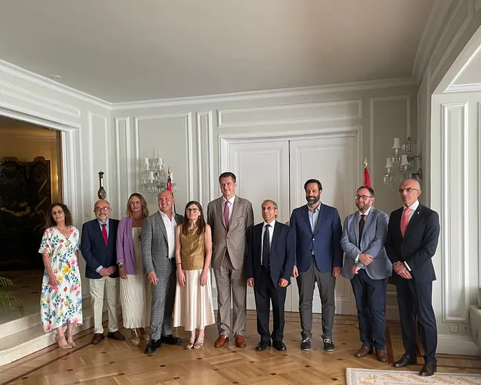 La directora xeral de Saúde Publica participó esta tarde en un encuentro bilateral entre España y el Reino Unido para abordar diferentes asuntos de Salud Pública, junto con sus homólogos de Murcia, Andalucía y Castilla-La Mancha.