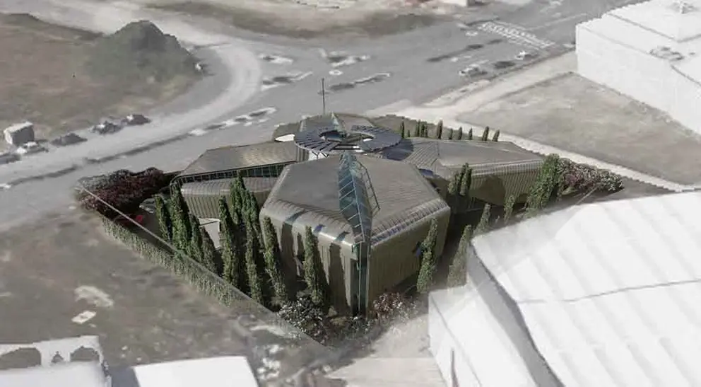 El edificio dispondr&aacute; de una superficie &uacute;til de m&aacute;s de 2.100 m2; y se configura en cuatro bloques rotando sobre un espacio central, de planta circular y formato poligonal.