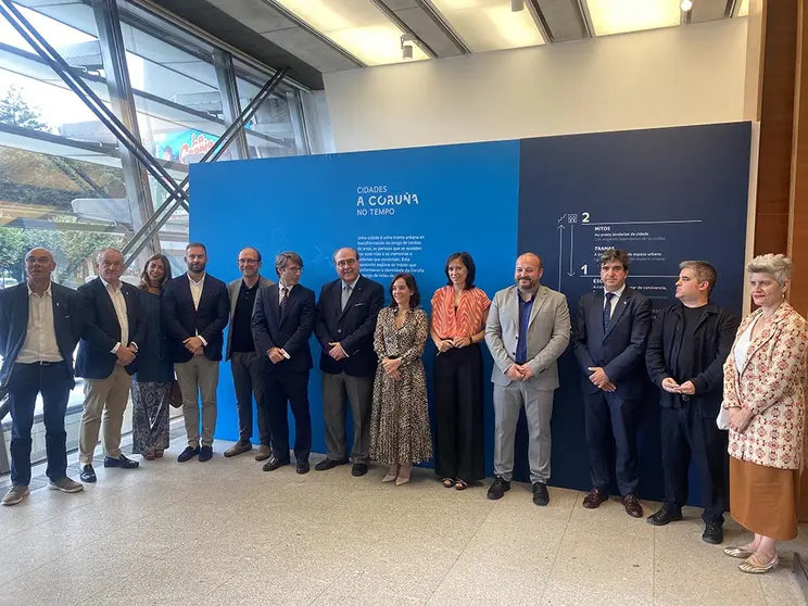 Afundación e a Xunta de Galicia presentan o catálogo da exposición 'A Coruña no tempo'-