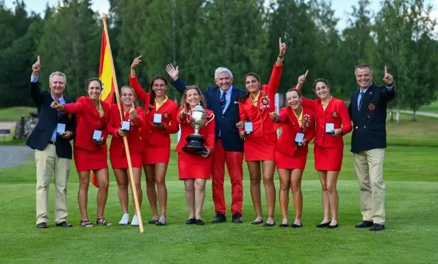 2023 Europeo Absoluto Femenino por Equipos España. Cayetana Fernández, Carolina López-Chacarra, Julia López, Lucía López, Carla Tejedo y Carla Bernat, artífices del triunfo en Finlandia.