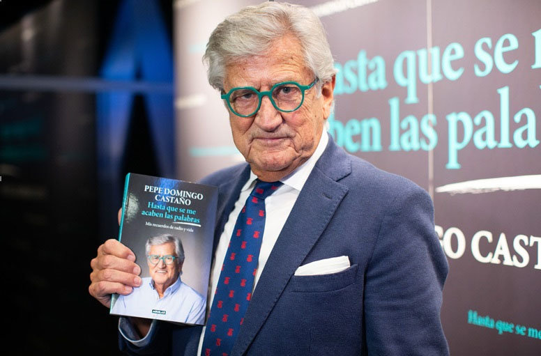 Pepe Domingo Castaño, promocionando su libro.