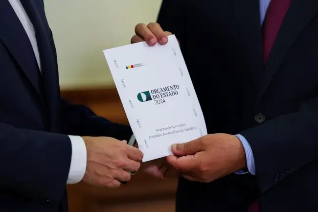 A apresentação do Orçamento do Estado pode ser vista na íntegra nas redes sociais do Governo: X, Facebook, Youtube e LinkedIn.