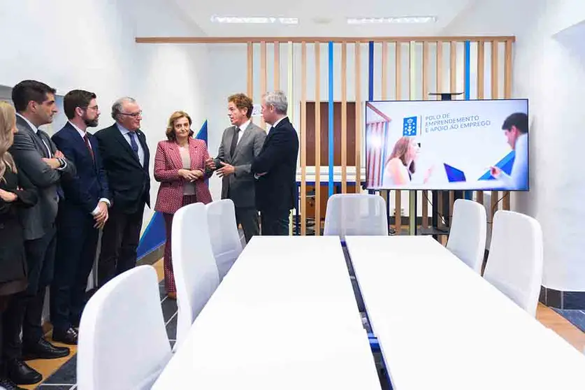 O presidente da Xunta participou hoxe na inauguración do novo centro de apoio ao emprego de Valdeorras.