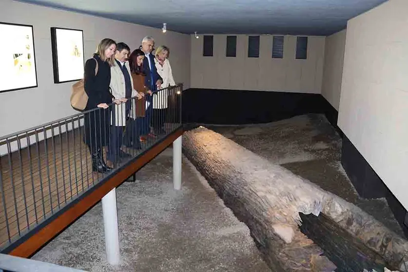 O delegado visitou xunto coa alcaldesa de Lugo, Lara Méndez, e a subdelegada na provincia, Isabel Rodríguez, as obras de recuperación da cloaca romana no barrio do Carme e os traballos de humanización do entorno.