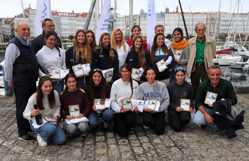 Los equipos de La Coruña, Vigo y Puerto Sherry podio de la Isabel Zendal. PEDRO SEOANE.