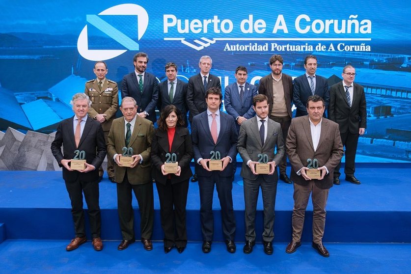 O presidente da Xunta asistiu ao acto de celebración da consecución dos 20 millóns de toneladas de mercadorías no porto exterior da Coruña.