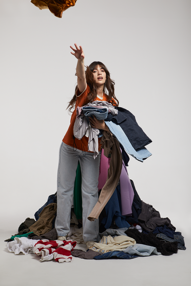 la colección DEAD STOCK hecha 100% de tejido reutilizado.