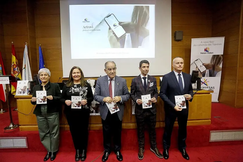 A delegada territorial da Xunta en Vigo participou este martes na presentación da aplicación da Asociación de Comerciantes das Travesas.
