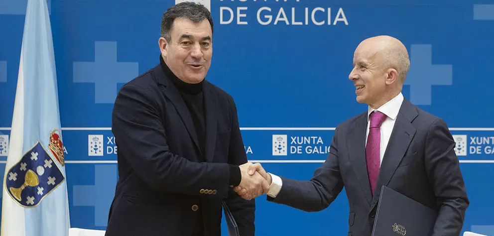 O conselleiro de Cultura, Educación, FP e Universidades, Román Rodríguez, e o director xeral da Fundación Empresa–Universidade Galega (FEUGA), Francisco Javier Pereiro.