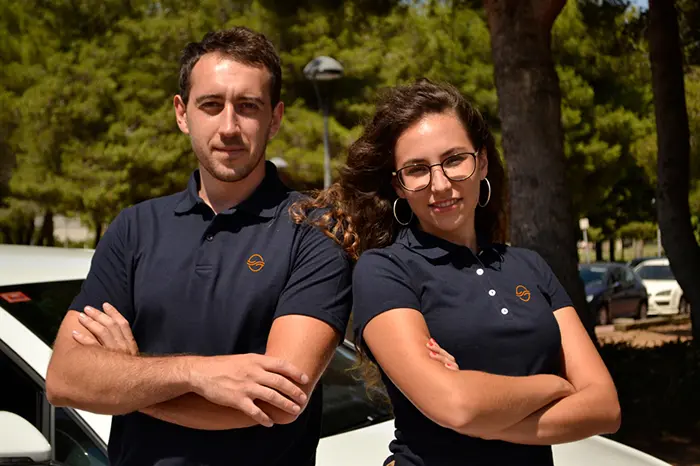 Sergei Savchak y Marta Sol, cofundadores de Need Car Help.