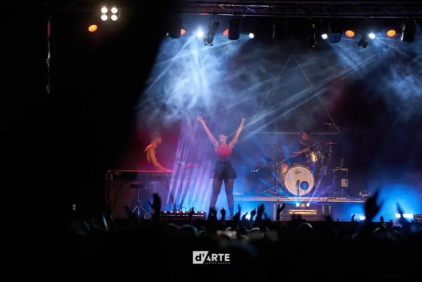 "El tiempo pasa, las cosas se ponen en su sitio y dos generaciones después todo sigue igual.
MECANO sigue siendo aclamado. Es el momento Aidalai".