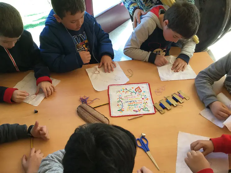 Lenços de namorados. 2018. ARQUIVO.